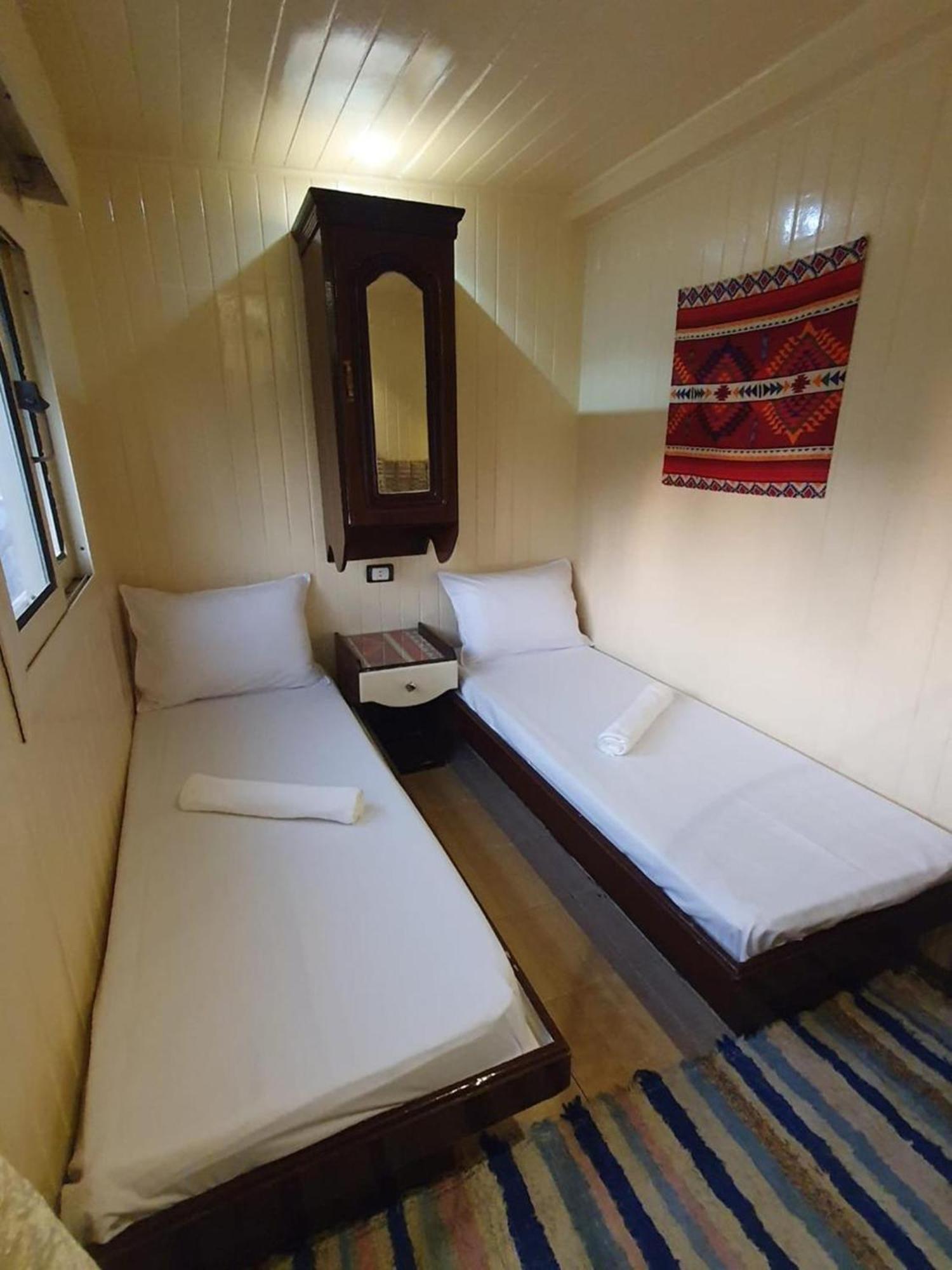Moon Boat Hotell Luxor Exteriör bild